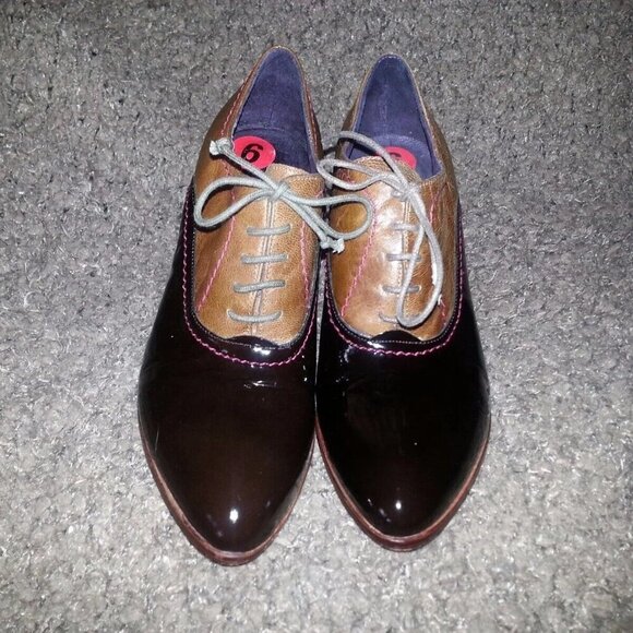 TRUE RELIGION-Patent Leather Oxford Booties-Handmade-Browns-Sz 6-Excellent - Picture 3 of 7